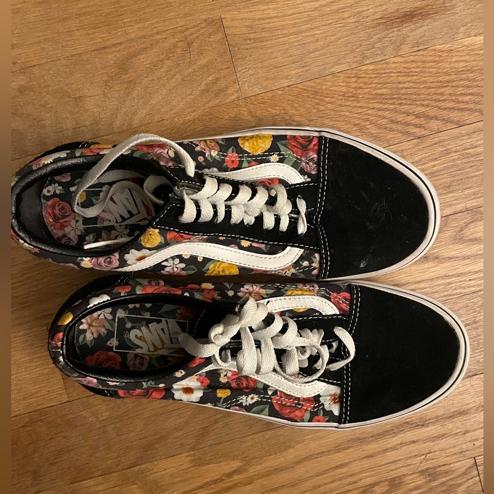 Vans - Picture 3 of 9